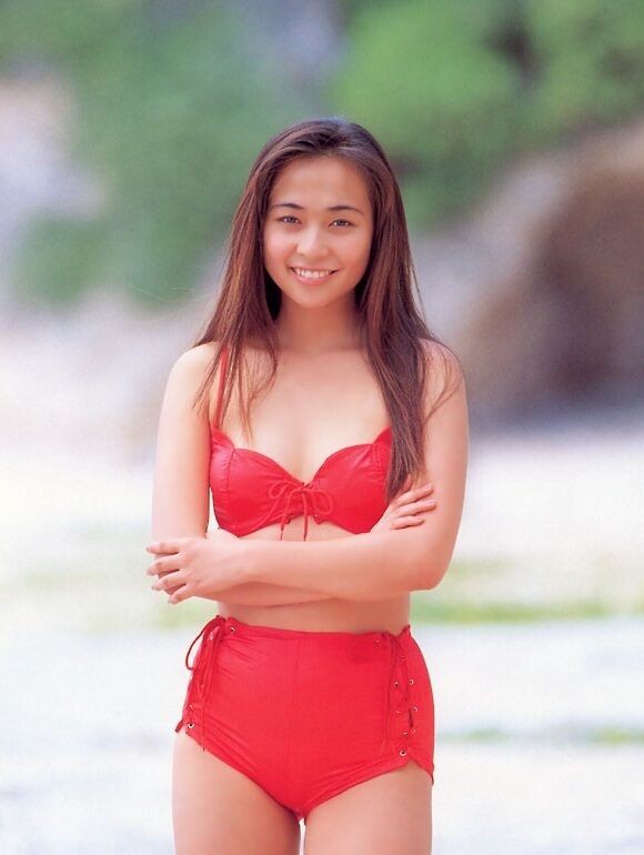 西野妙子 ビキニ画像!若い頃のかわいさと抜群スタイルがたまらない! 15枚目