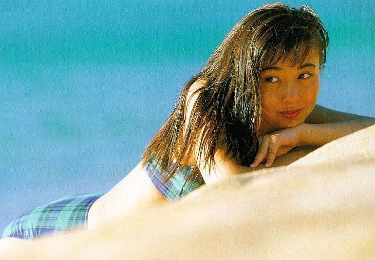 西野妙子 ビキニ画像!若い頃のかわいさと抜群スタイルがたまらない! 23枚目