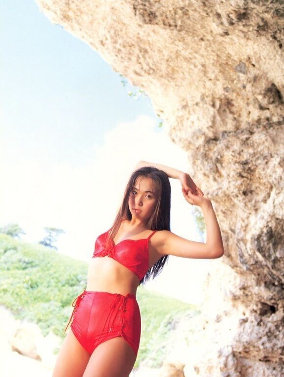 西野妙子 ビキニ画像!若い頃のかわいさと抜群スタイルがたまらない! 29枚目