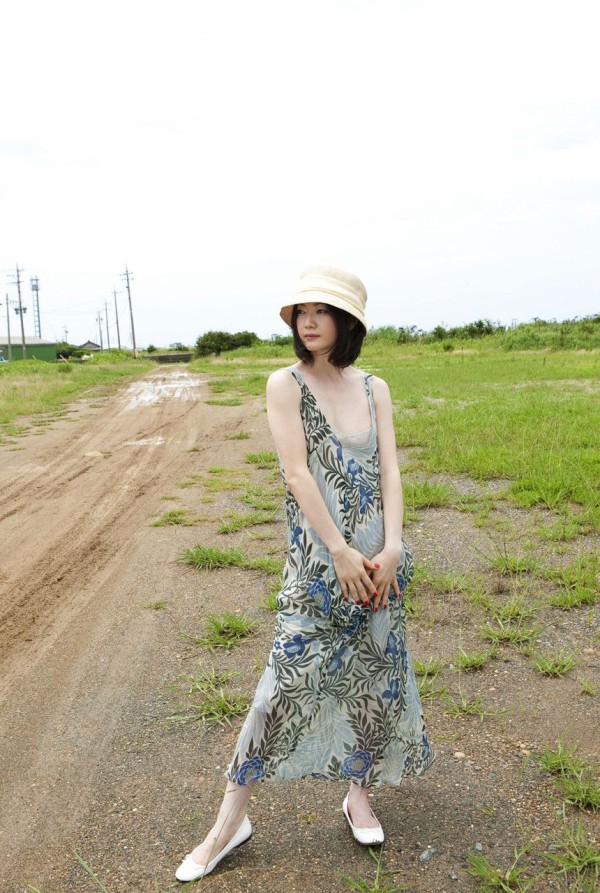 遠山景織子 グラビア画像!透明感あふれる美しさが魅力! 19枚目