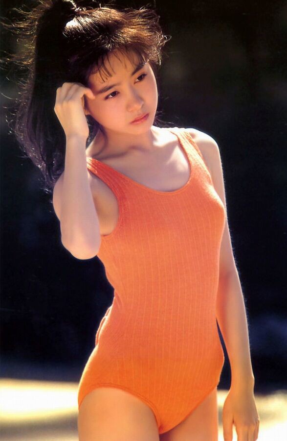 岩井由紀子 水着画像!若い頃のかわいさがたまらない! 3枚目