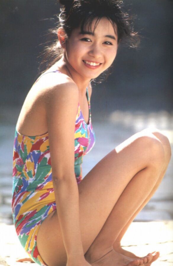 岩井由紀子 水着画像!若い頃のかわいさがたまらない! 4枚目