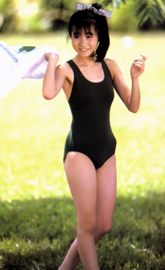 岩井由紀子 水着画像!若い頃のかわいさがたまらない! 12枚目