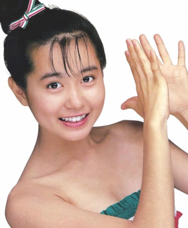 岩井由紀子 水着画像!若い頃のかわいさがたまらない! 16枚目