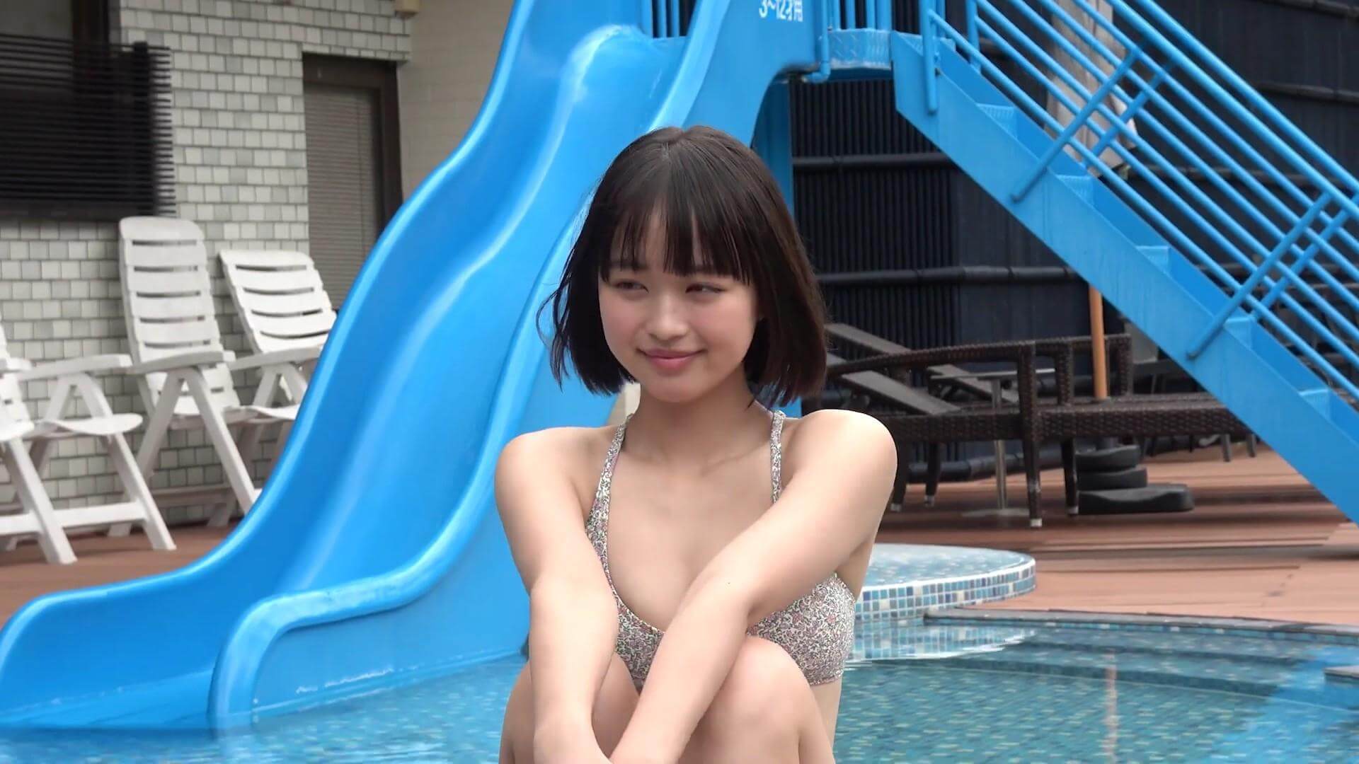 「世界が恋する美少女」上田心暖の圧倒的透明感グラビアが話題! 6枚目