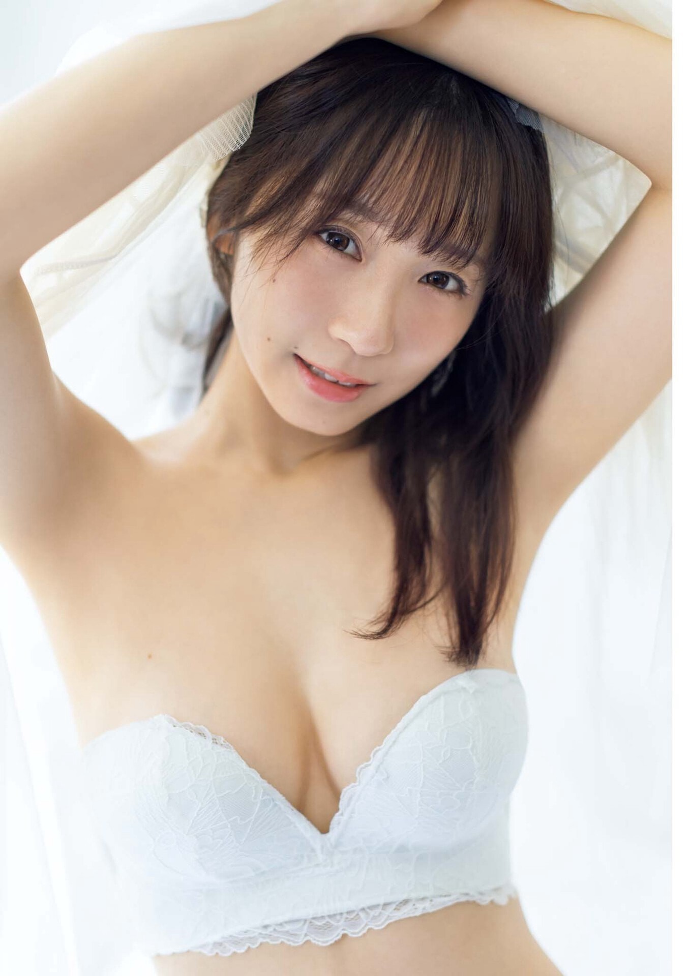 伊織もえ Big Comic Spirits ビックコミックスピリッツ 2026 No.02-03 4枚目