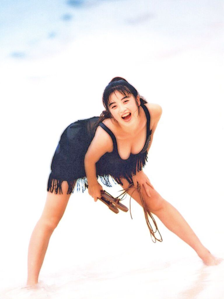 高岡早紀 水着画像!若い頃の美しさがたまらない! 2枚目
