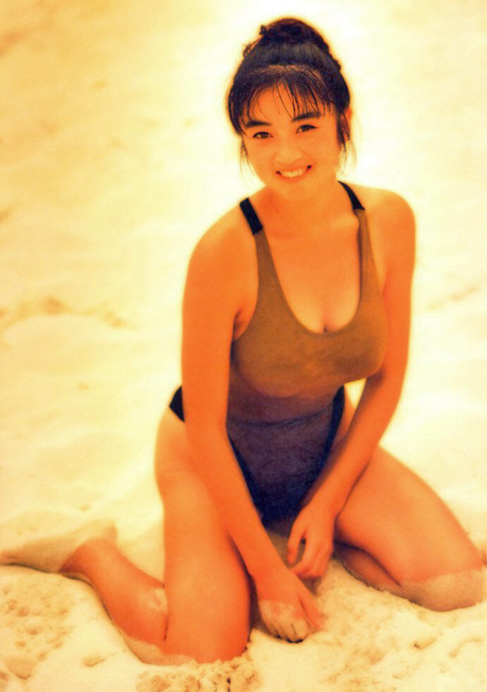 高岡早紀 水着画像!若い頃の美しさがたまらない! 21枚目