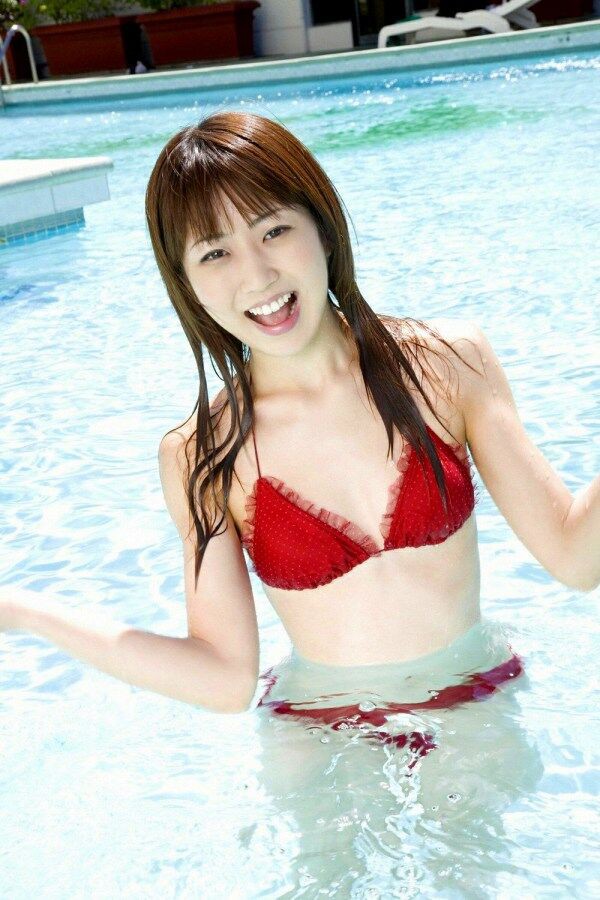 中村知世 ビキニ画像!若い頃のかわいさと美ボディがたまらない! 18枚目