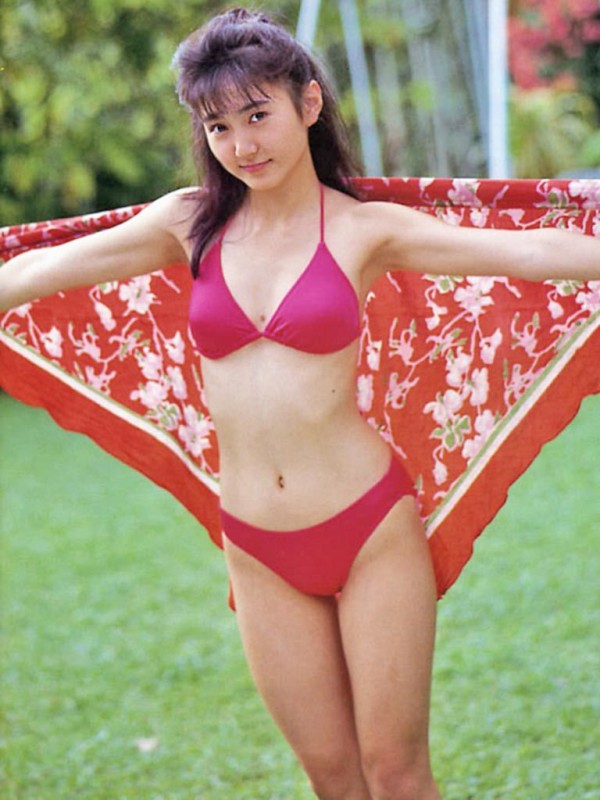 生稲晃子 ビキニ画像!若い頃のかわいさがたまらない! 19枚目