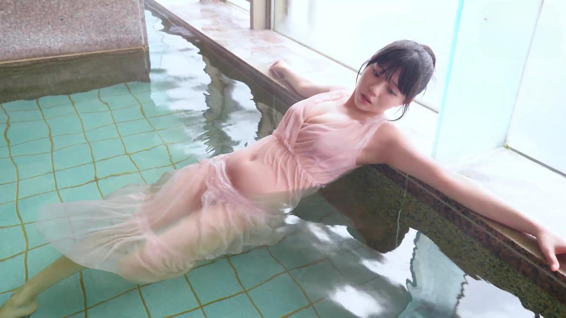 工藤理子 温泉入浴水着グラビア 17枚目