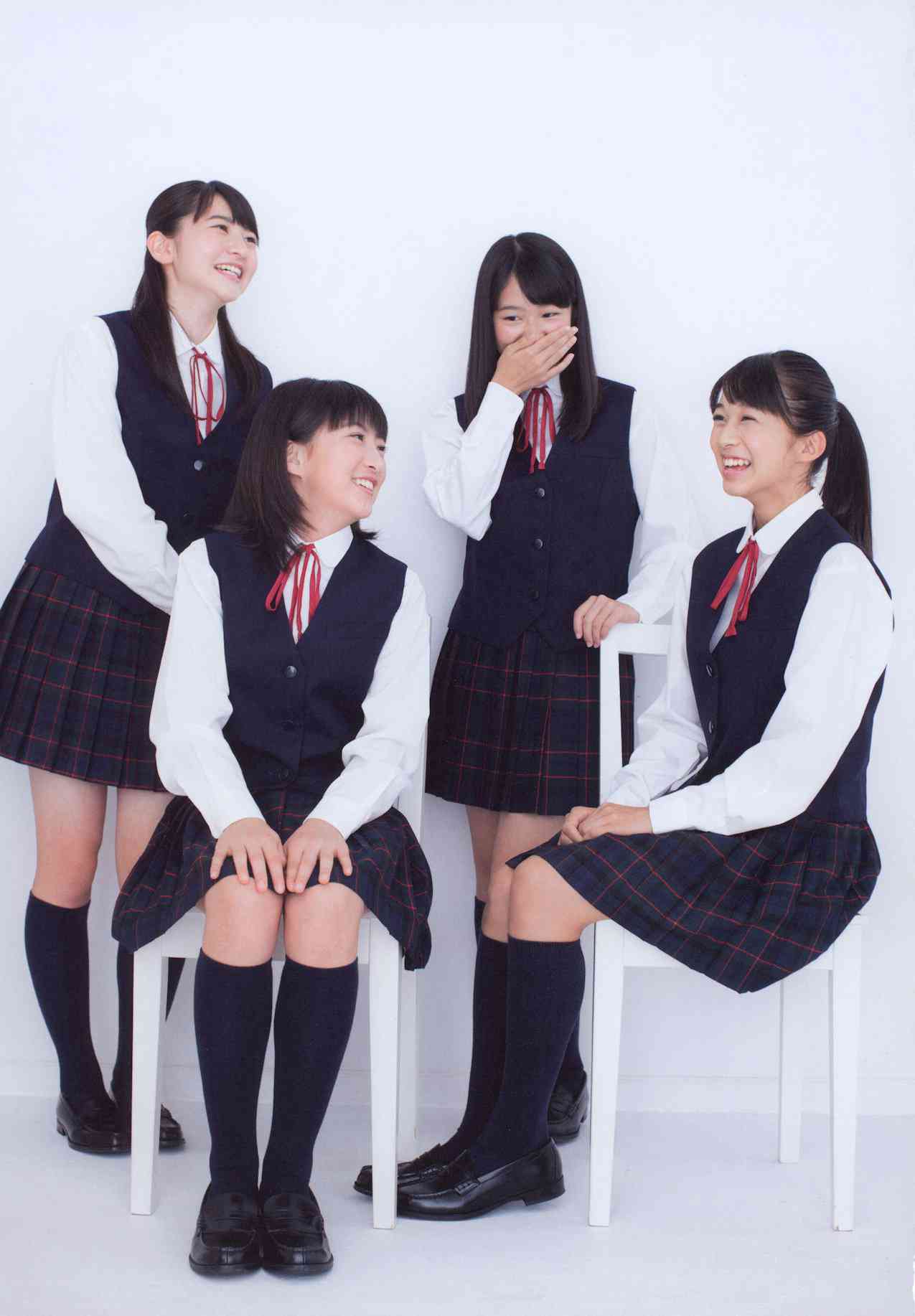 Hello! Projectのファン必見!工藤遥と鈴木愛理の水着グラビア2020年版の見どころ 22枚目