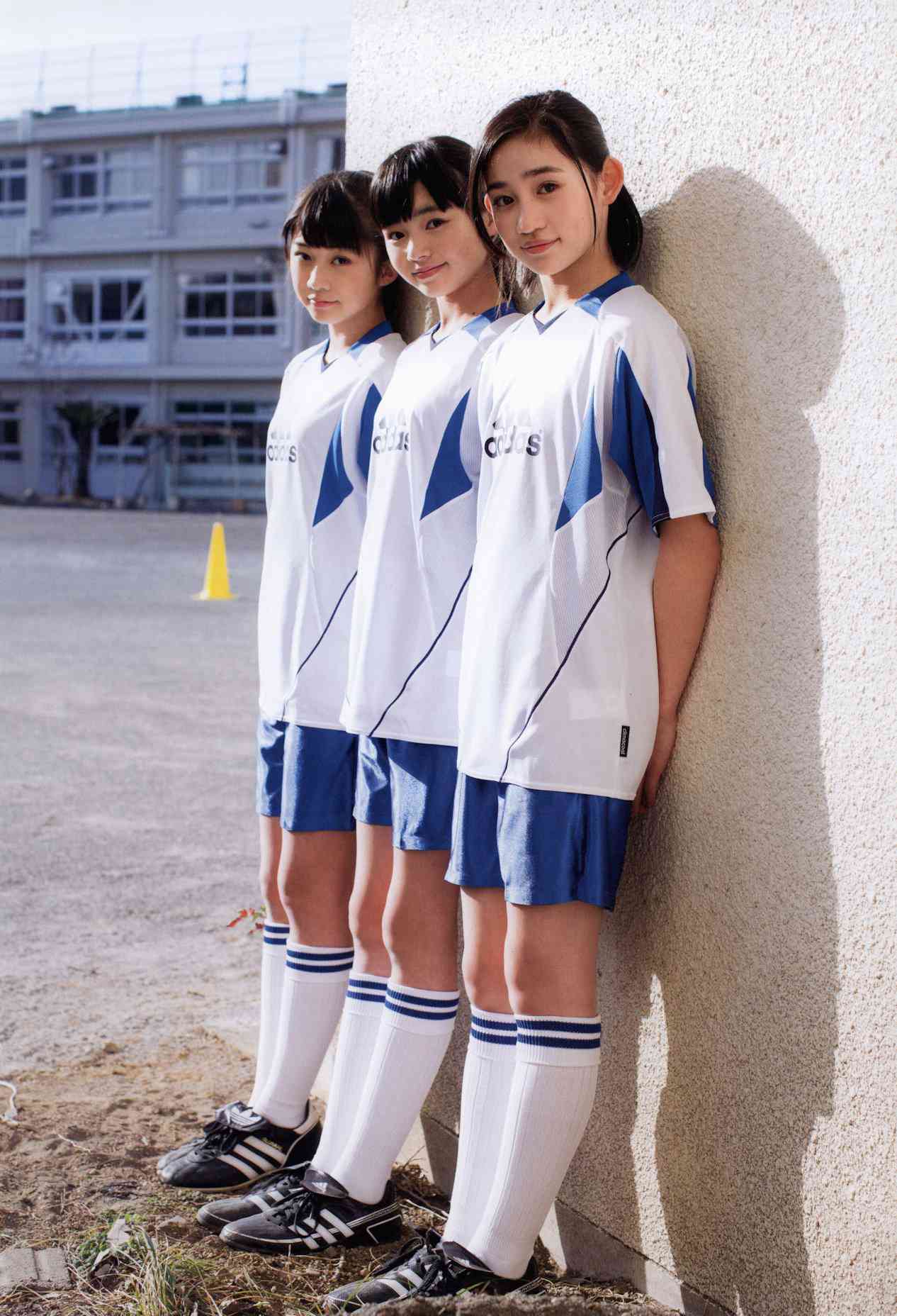 Hello! Projectのファン必見!工藤遥と鈴木愛理の水着グラビア2020年版の見どころ 23枚目