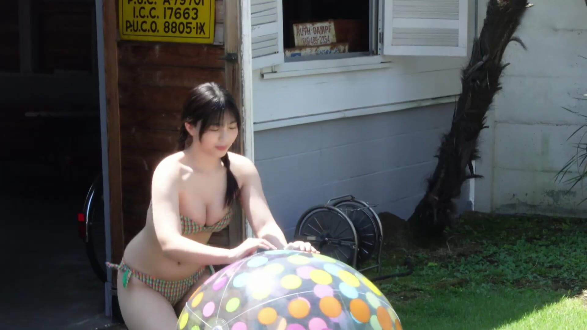 内藤あい紗の初水着グラビアが話題!「画像16歳の魅力 30枚目