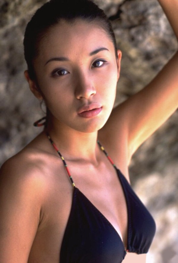 鈴木紗理奈 ビキニ画像!抜群スタイルがたまらない! 8枚目