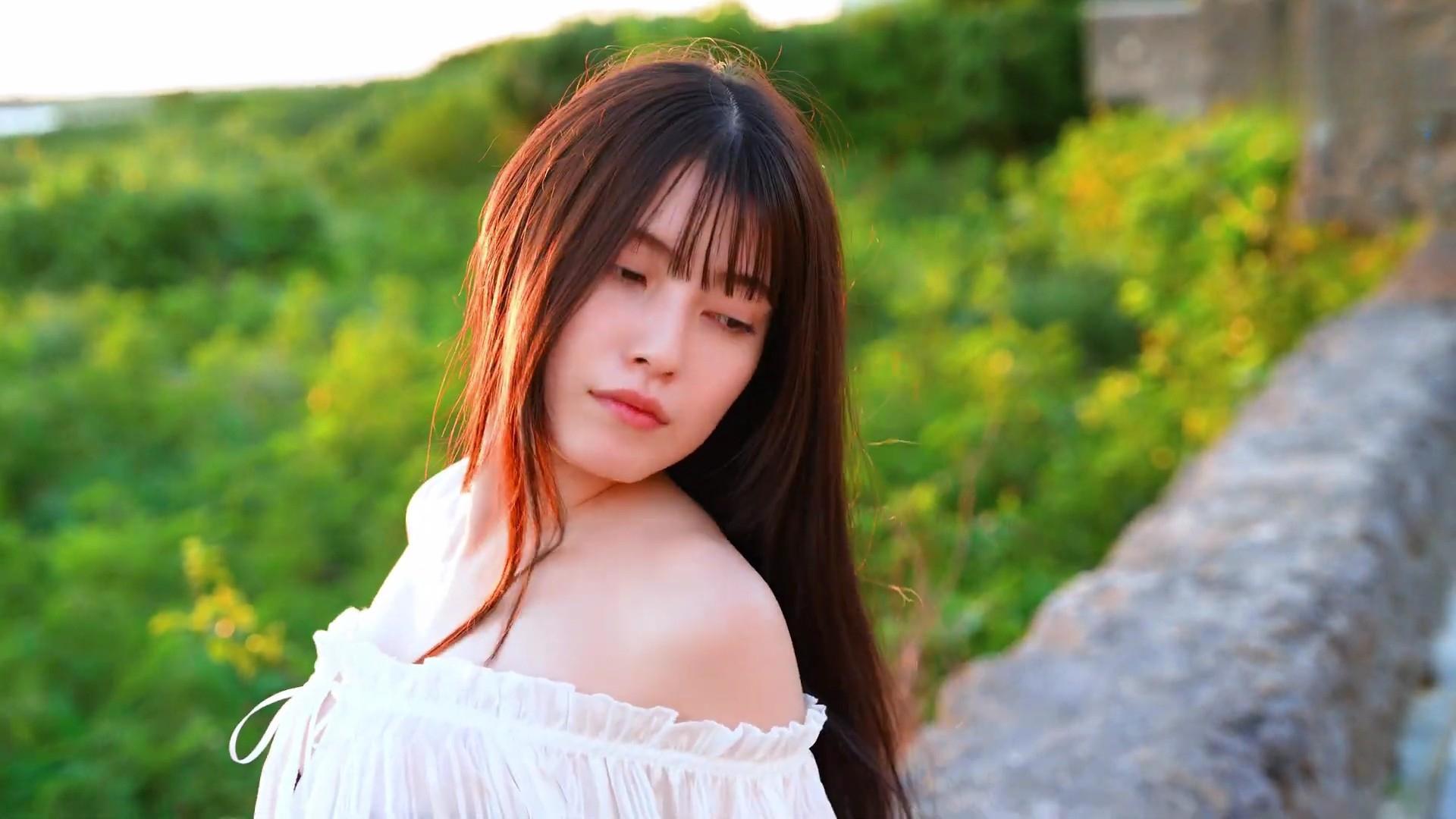 金丸紗希 主人公 水着画像 グラビア TikTokからグラビアアイドルへ 2 8枚目