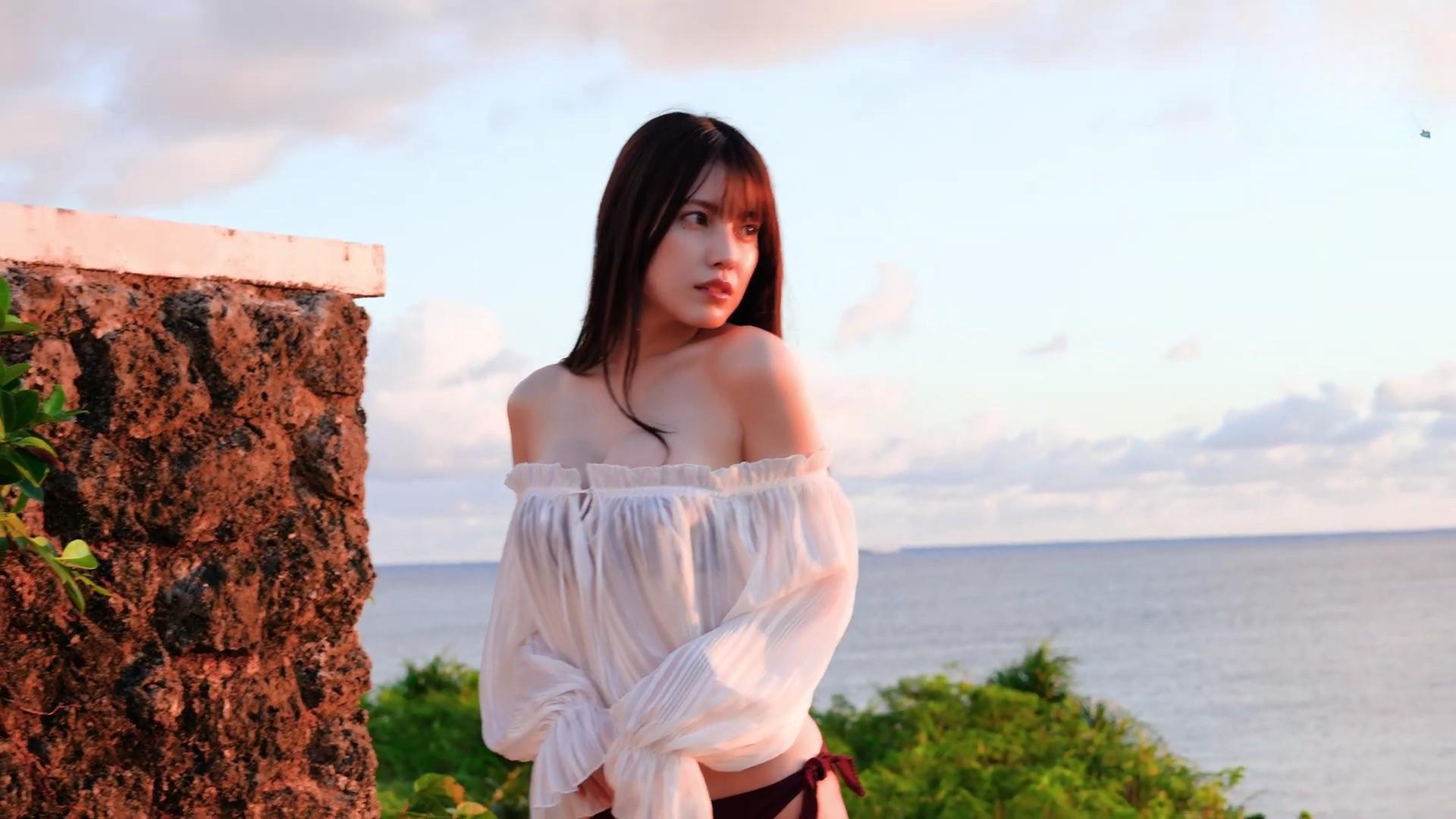 金丸紗希 主人公 水着画像 グラビア TikTokからグラビアアイドルへ 2 11枚目