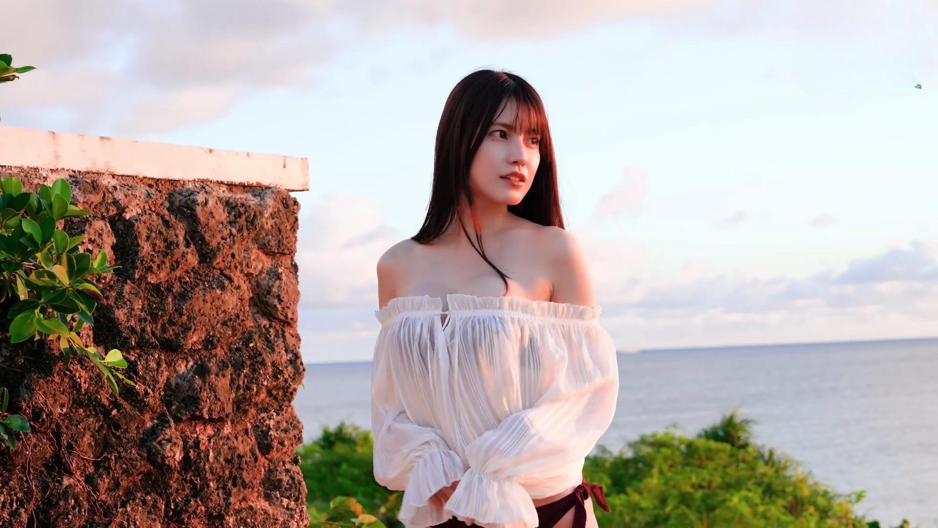 金丸紗希 主人公 水着画像 グラビア TikTokからグラビアアイドルへ 2 15枚目