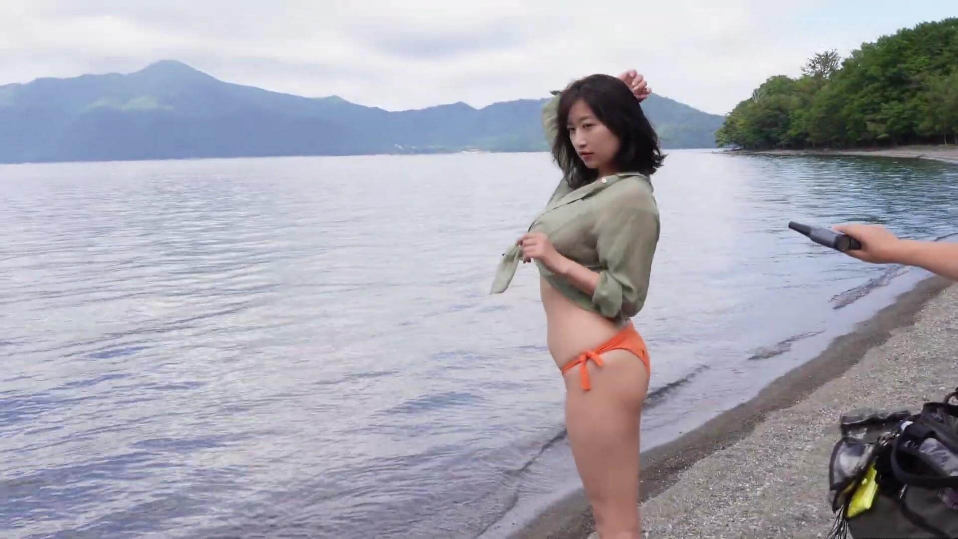 榎原依那の最新水着グラビア!初グアムで魅せた奇跡の曲線美 6枚目