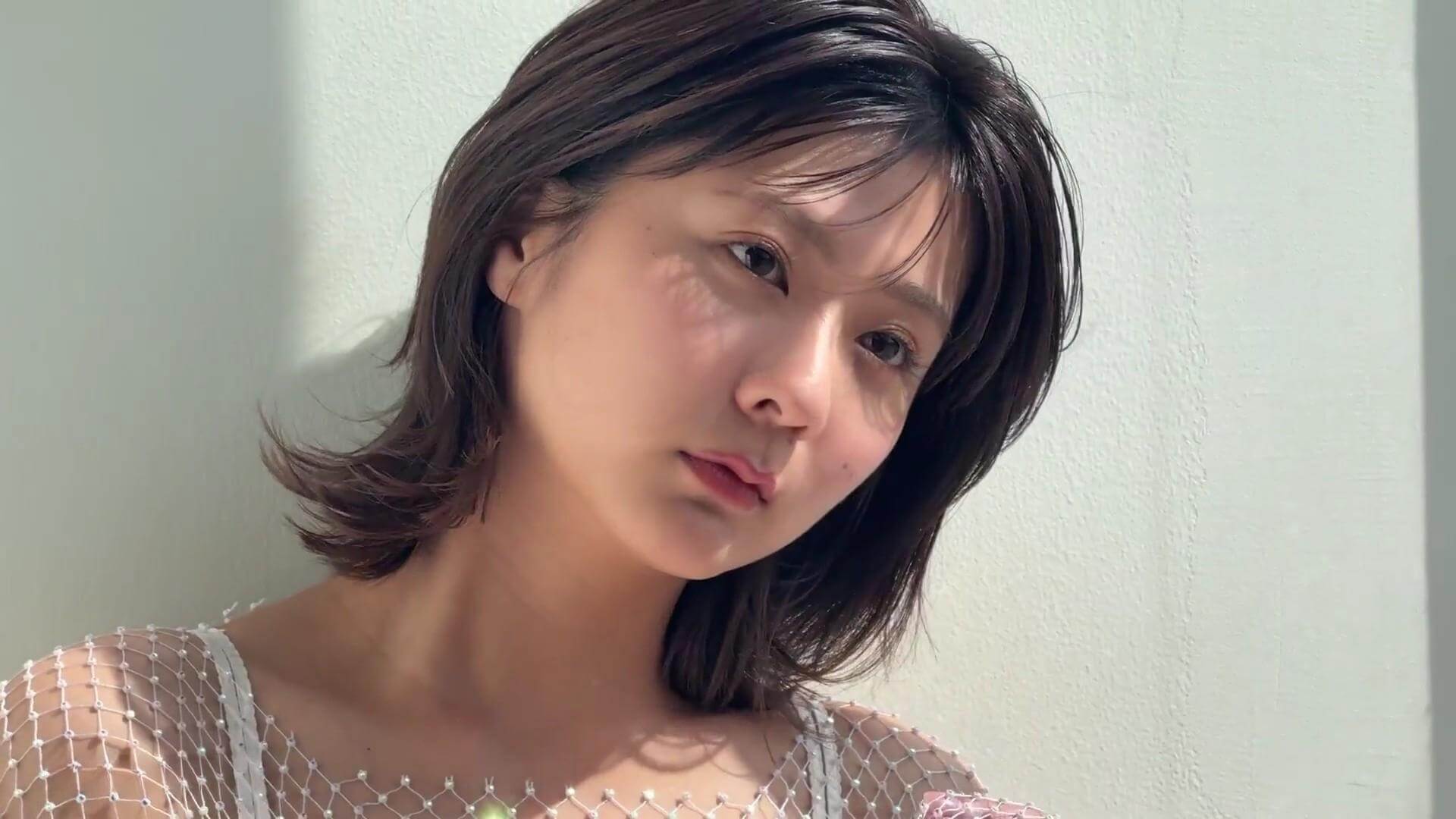 【画像清水麻璃亜の水着グラビア! 15枚目