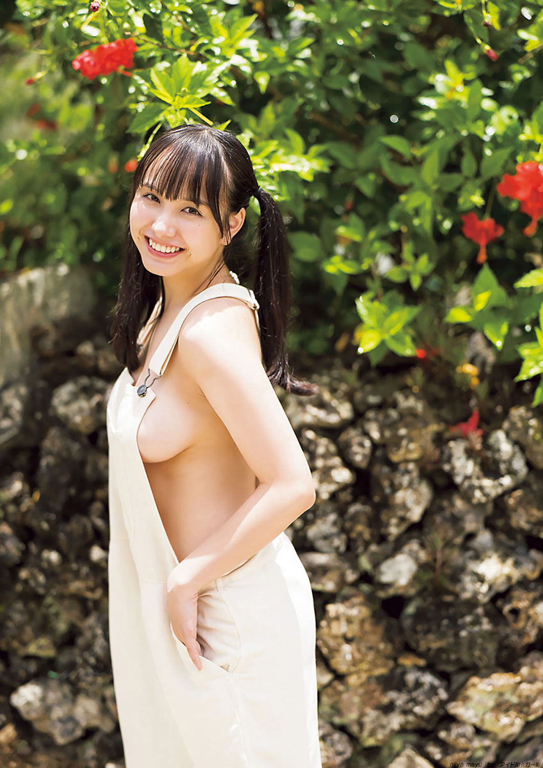 G 新谷真由 081-090e グラビア・水着画像 2枚目