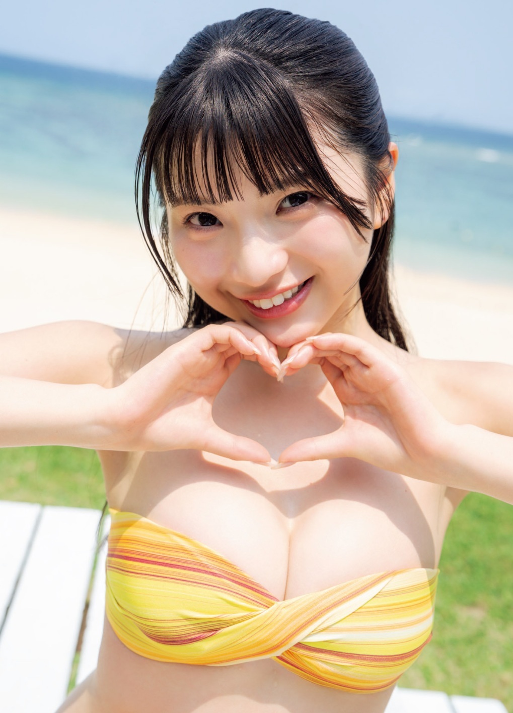 姫野ひなの. ヤングチャンピオン烈 水着グラビア画像 12枚目