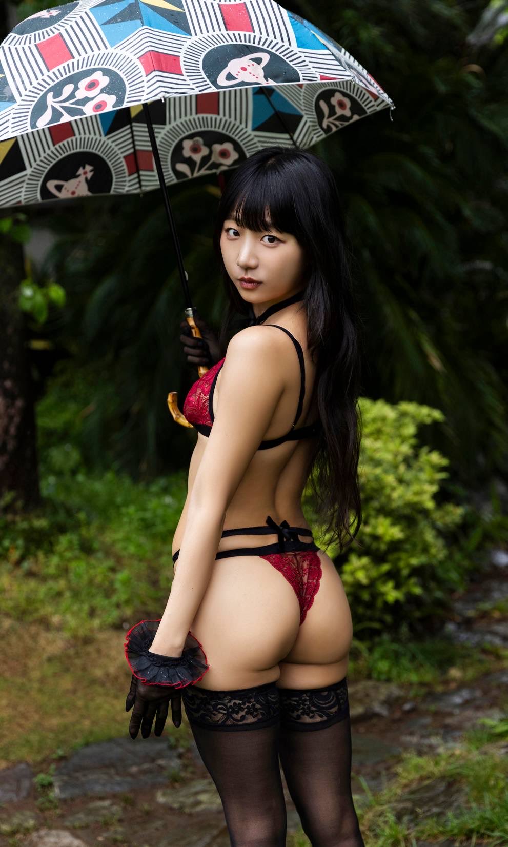 Pyo Eunji(ピョ・ウンジ)グラビア水着画像. WeeklyPlayBoy 2枚目
