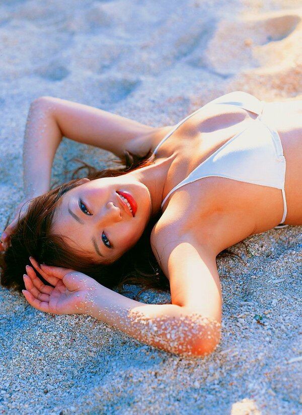 工藤里紗 ビキニ画像!若い頃の美スタイルがたまらない! 10枚目