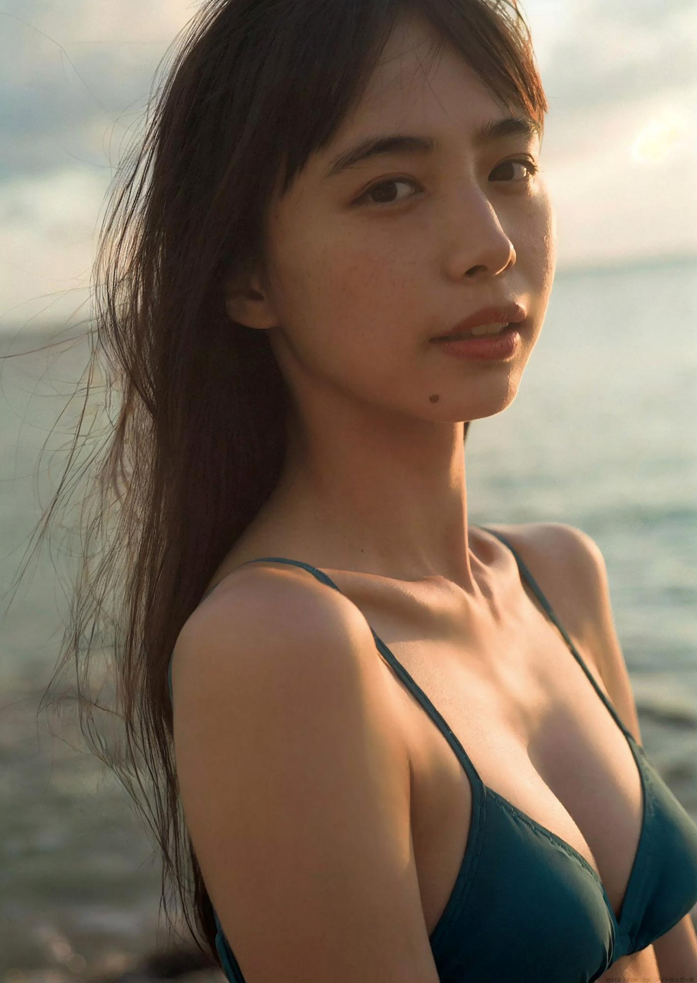 G 井桁弘恵 071-076e グラビア・水着画像 6枚目