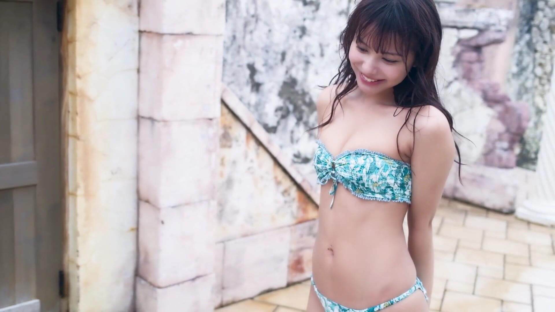 【画像宮崎あみさの極上水着グラビア!ウエスト54cmの神くびれ&美ボディ総まとめ 13枚目