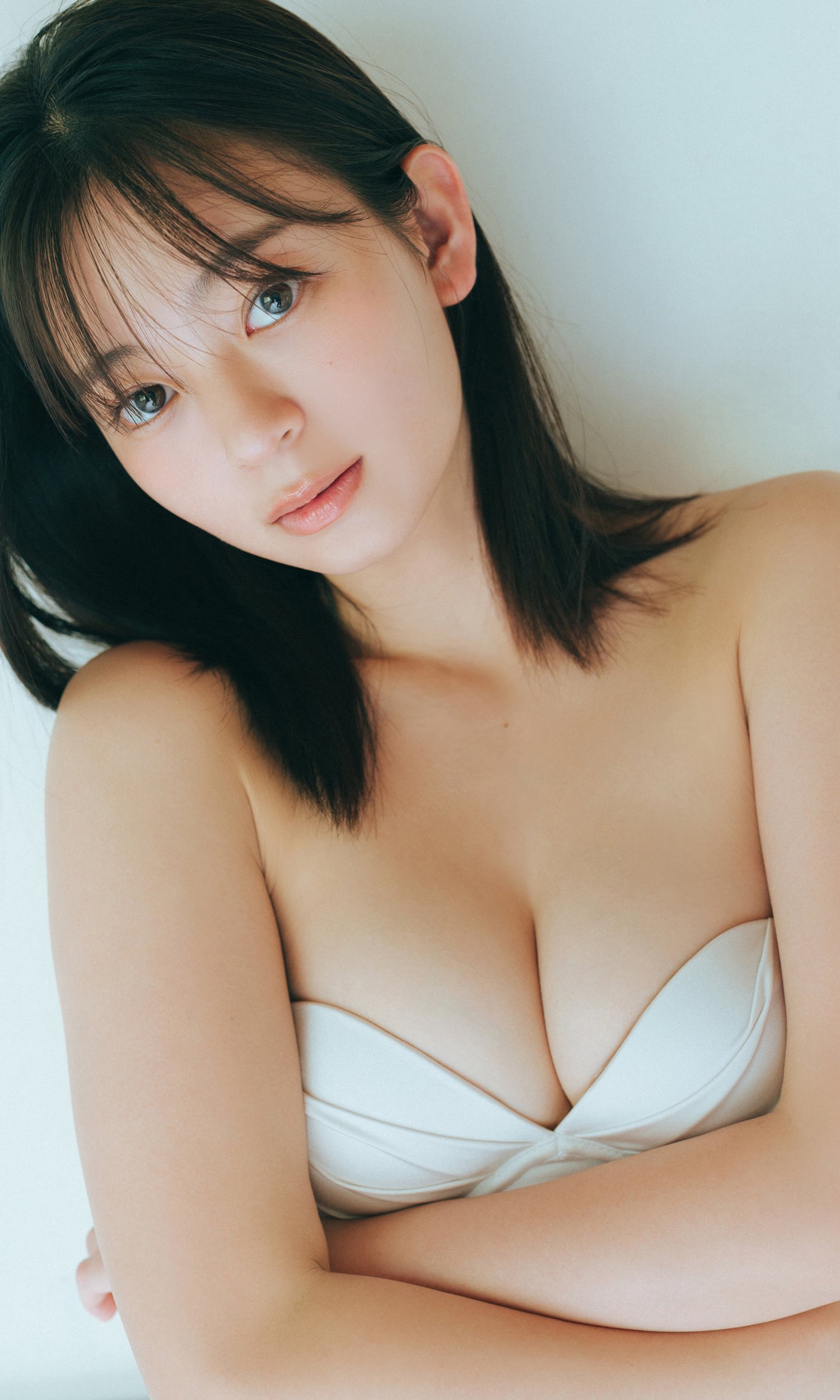 涼井菜生 Breeze FRIDAYグラビア画像 8枚目