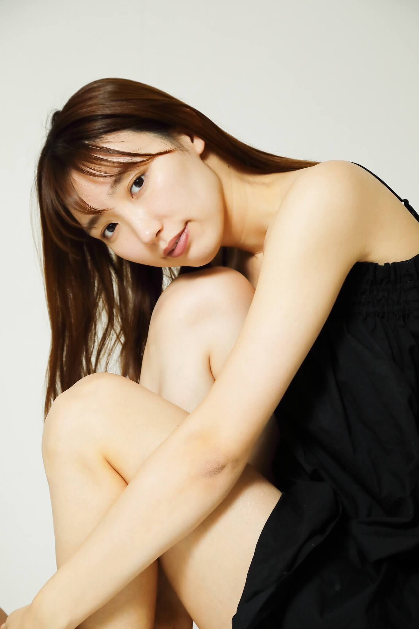 新田ゆうの完璧すぎる美バスト&くびれに釘付け! 5枚目