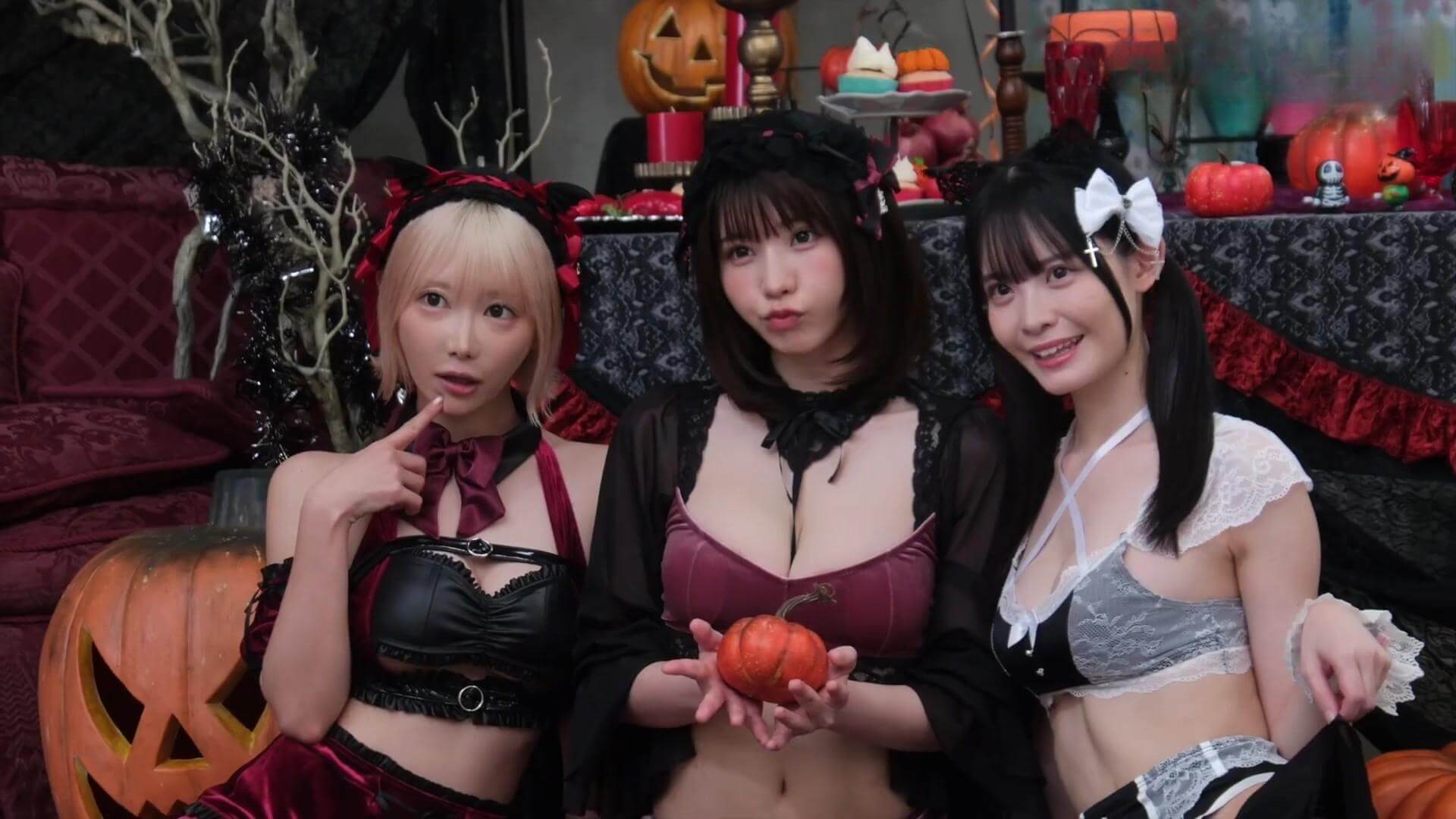 【画像】えなこ率いるPPE美女8人が集結!魅惑のハロウィン水着グラビア&美身ランジェリー競演 6枚目