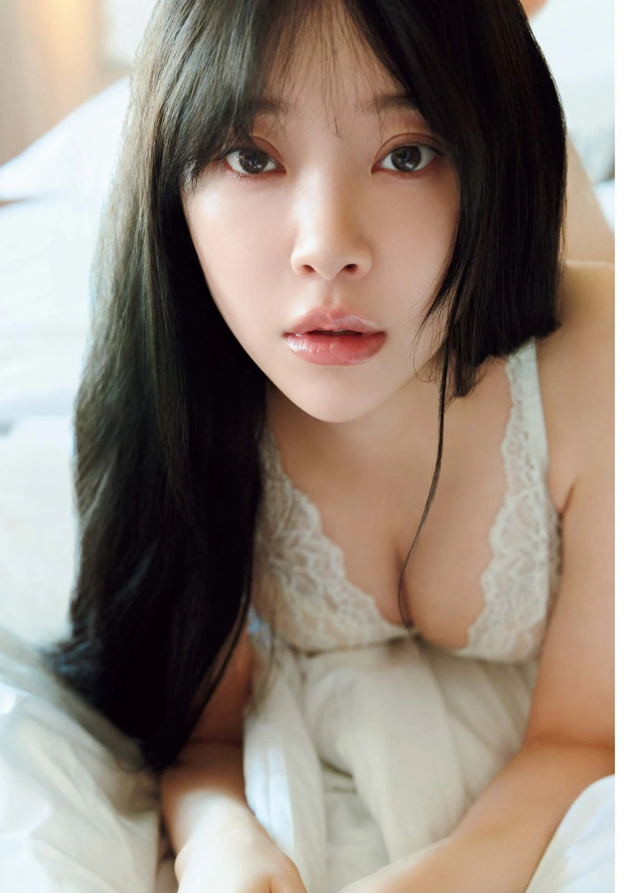 Miona Hori 堀未央奈 – Big Comic Spirits 2026 No.45 (ビッグコミックスピリッツ 2026年45号) 2枚目