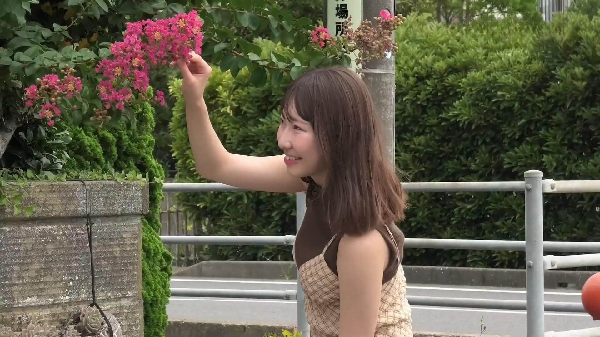 【画像Red Radiance・Charaの水着グラビア!現役JKが魅せるフレッシュボディ 12枚目