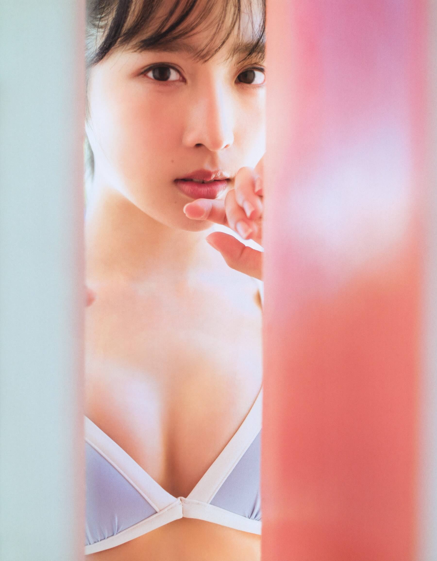 小栗有以 水着グラビア 10代最後 3枚目