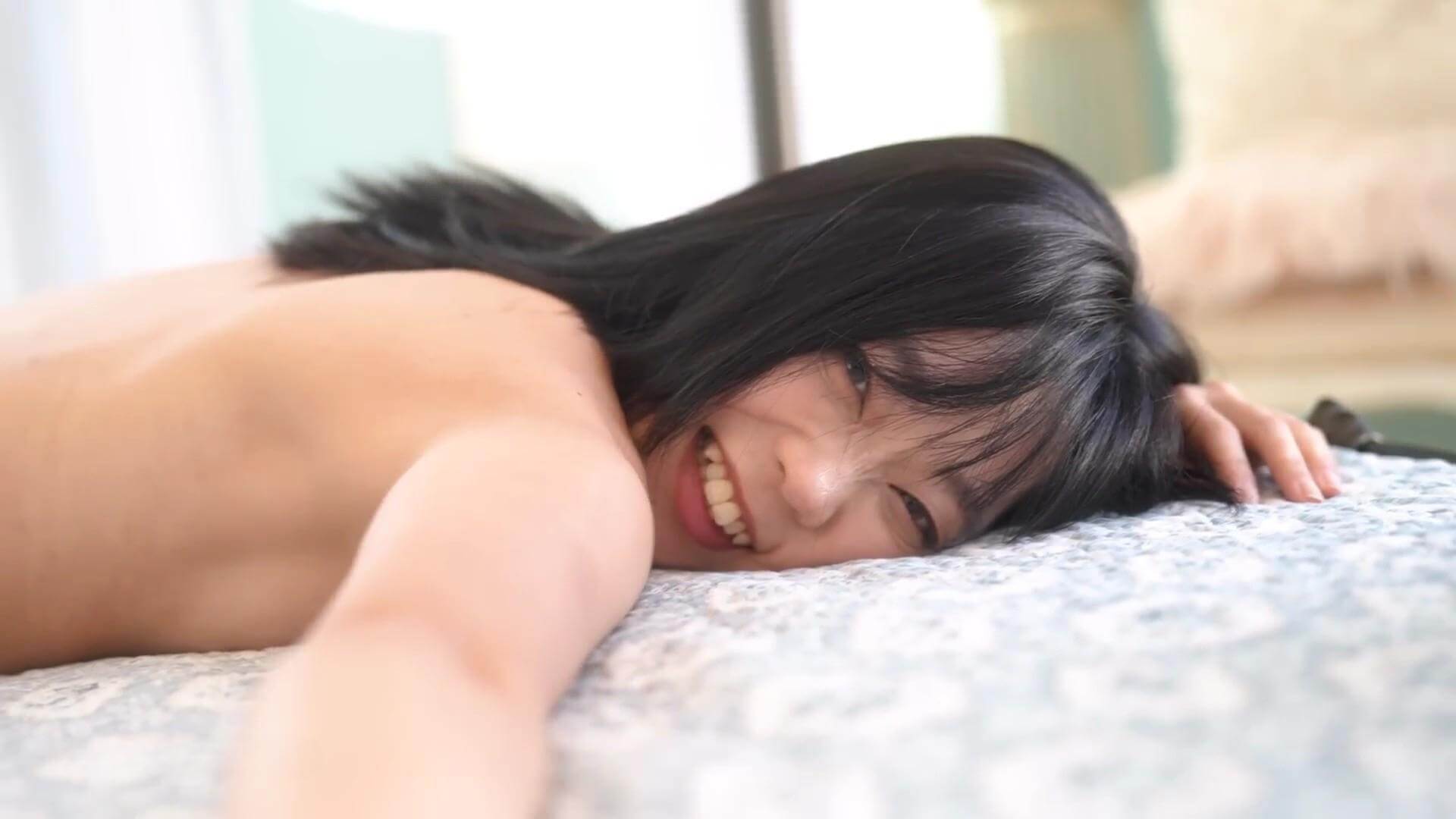 【画像青山ひかるの最新水着グラビア!Iカップ美バストと極上くびれに釘付け 10枚目
