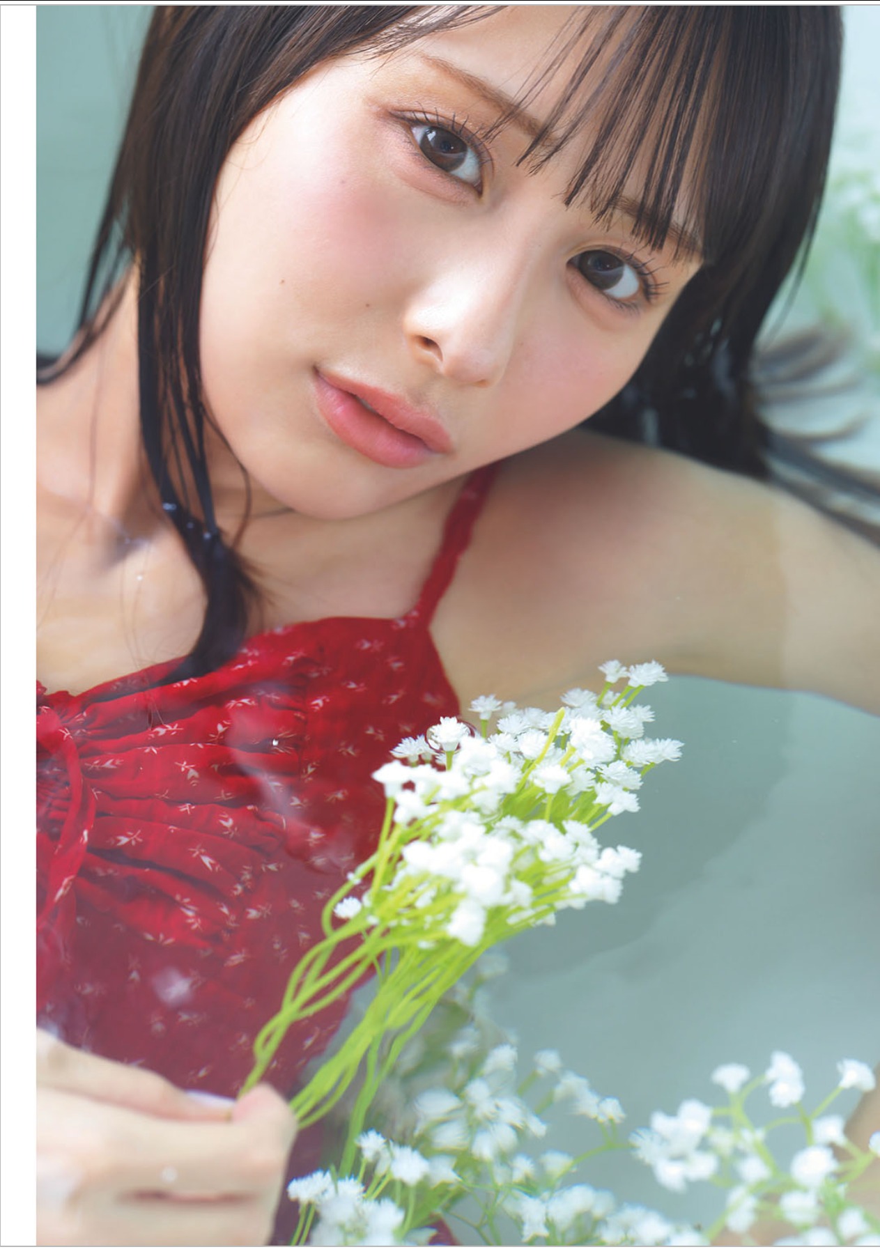 Weekly Playboy 週プレ 2025.10.27 No.42&43 尾木波菜 可愛いの方程式 2枚目