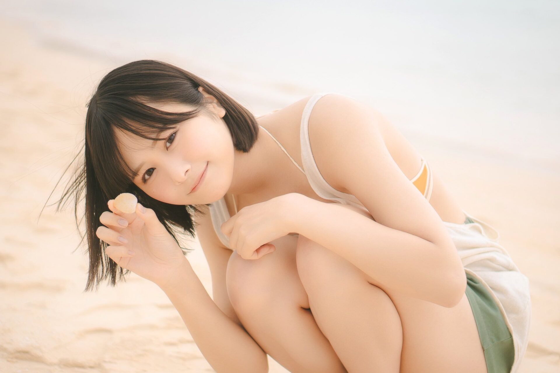 尾木波菜 水着画像グラビア 1枚目