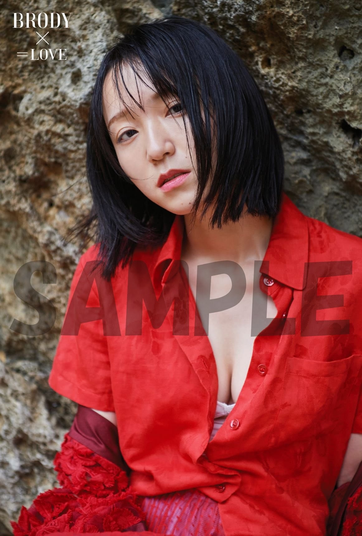 野口衣織 水着グラビア 指原莉乃プロデュースで快進撃中の=LOVEより ふたり目のソロ写真集 2021 12枚目