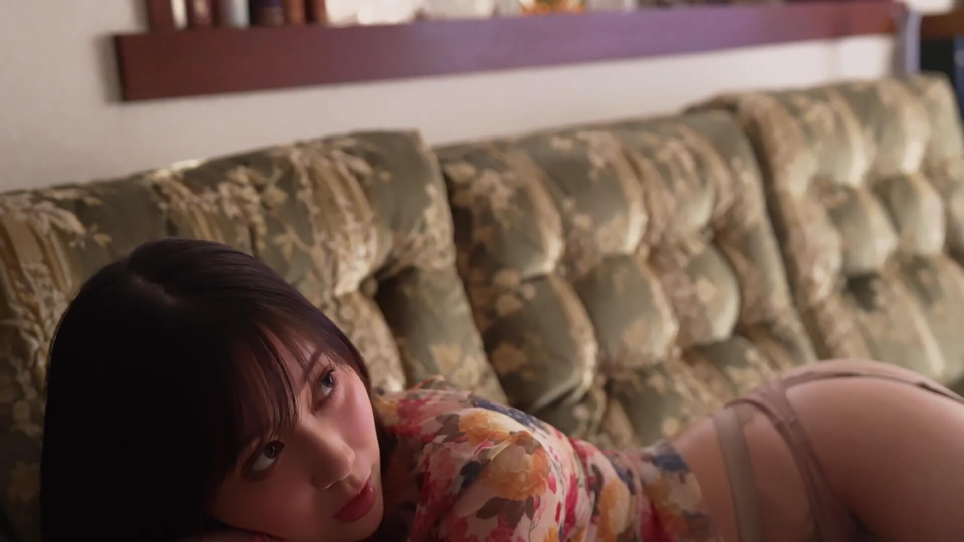 【あゆの】花柄シアーボディスーツ(シースルーレオタード)姿が美しすぎる! 9枚目