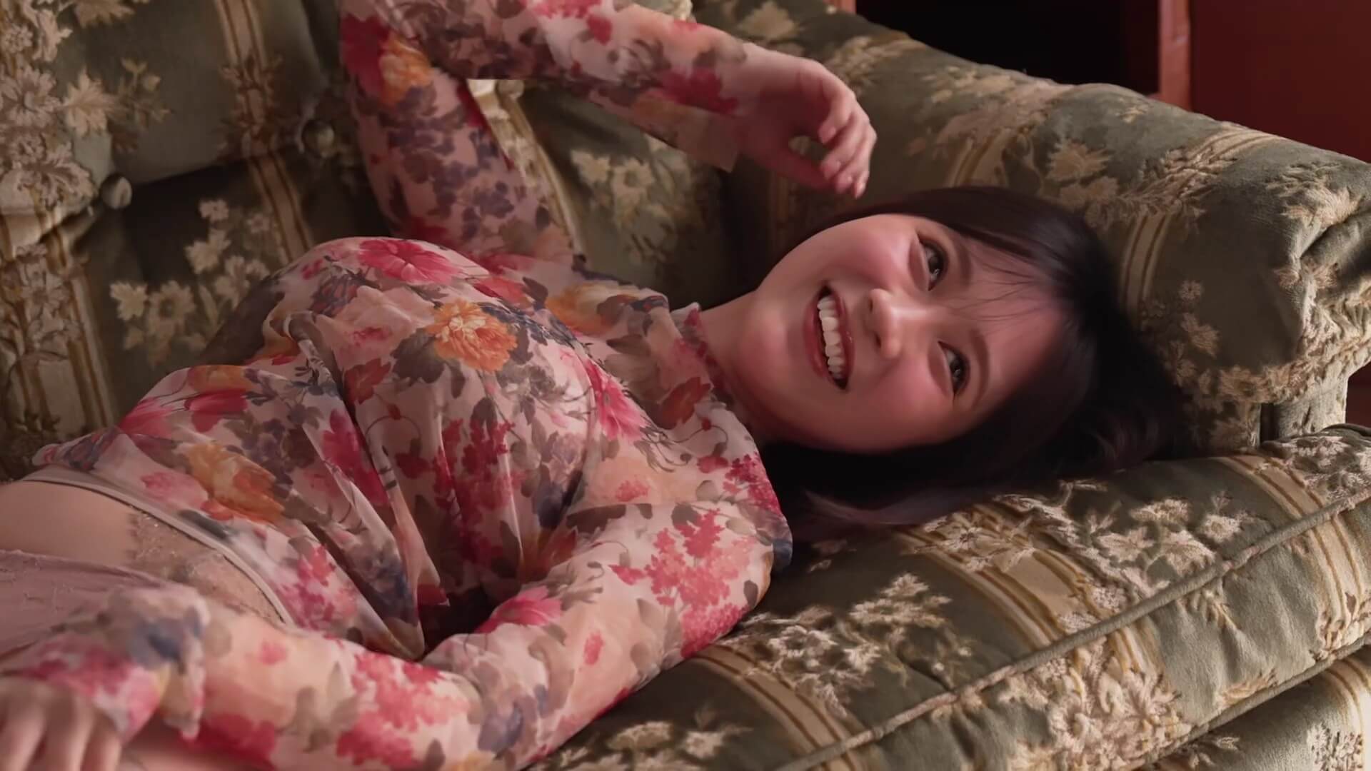 【あゆの】花柄シアーボディスーツ(シースルーレオタード)姿が美しすぎる! 12枚目