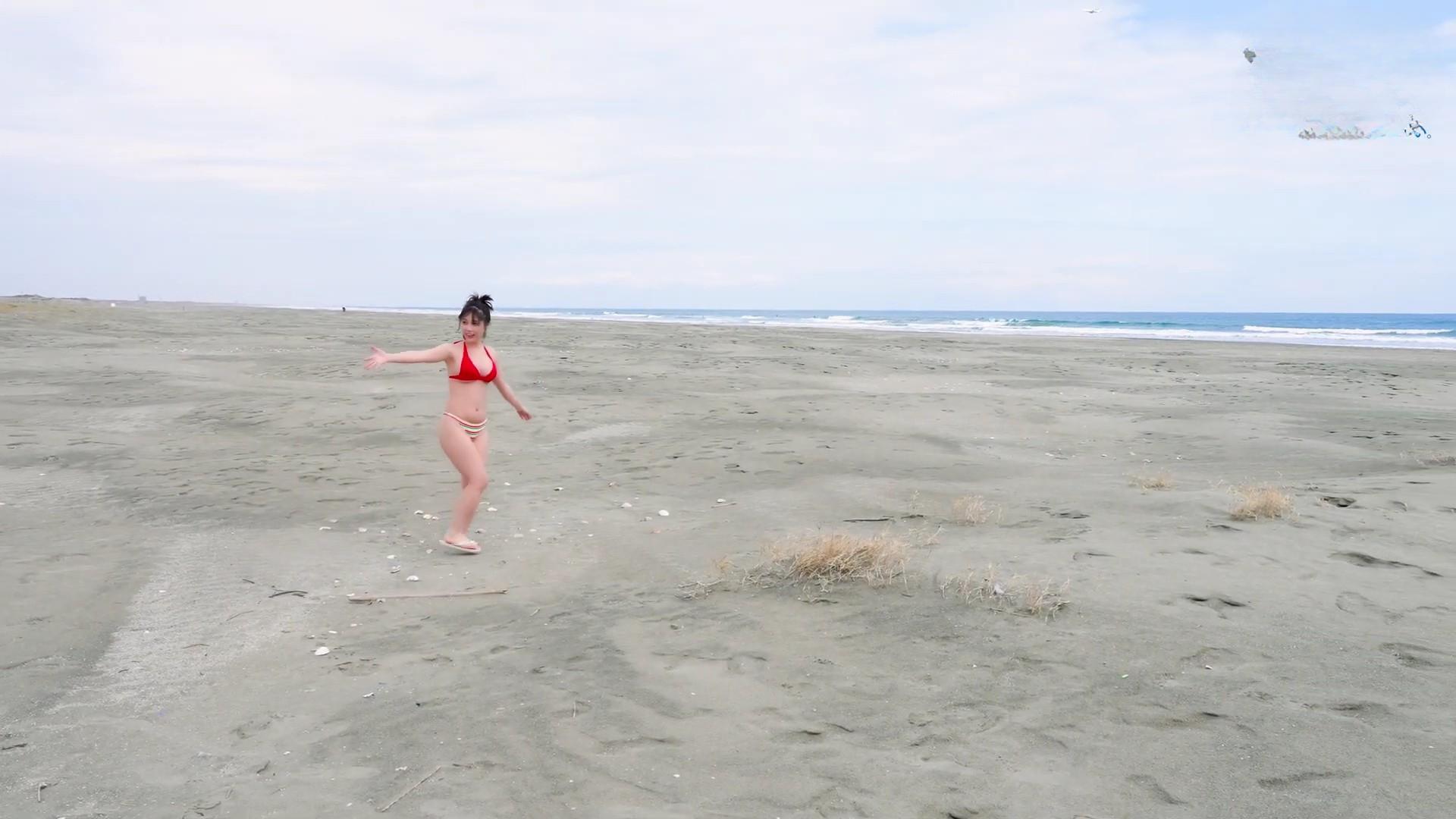B90の155cm美少女あゆの、水着グラビアでスタイル炸裂 21枚目