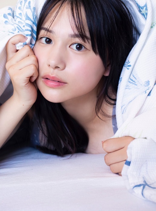 新堂円子 最新グラビア水着画像 2枚目
