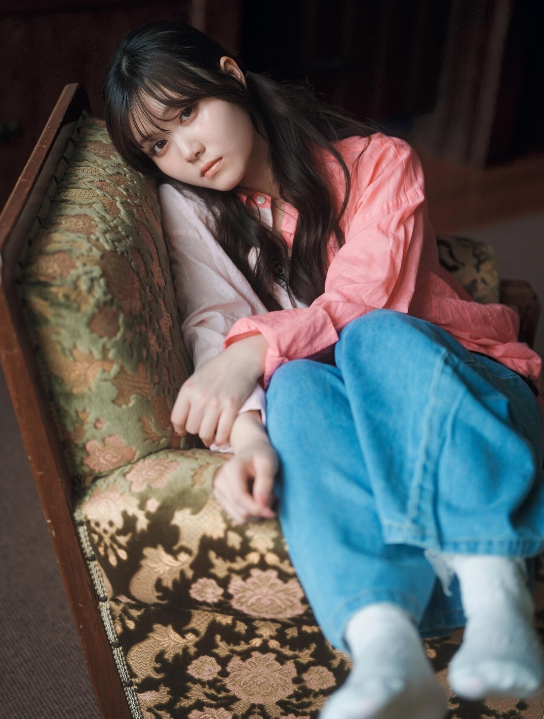 伊藤理々杏(乃木坂46)最新グラビア画像 8枚目