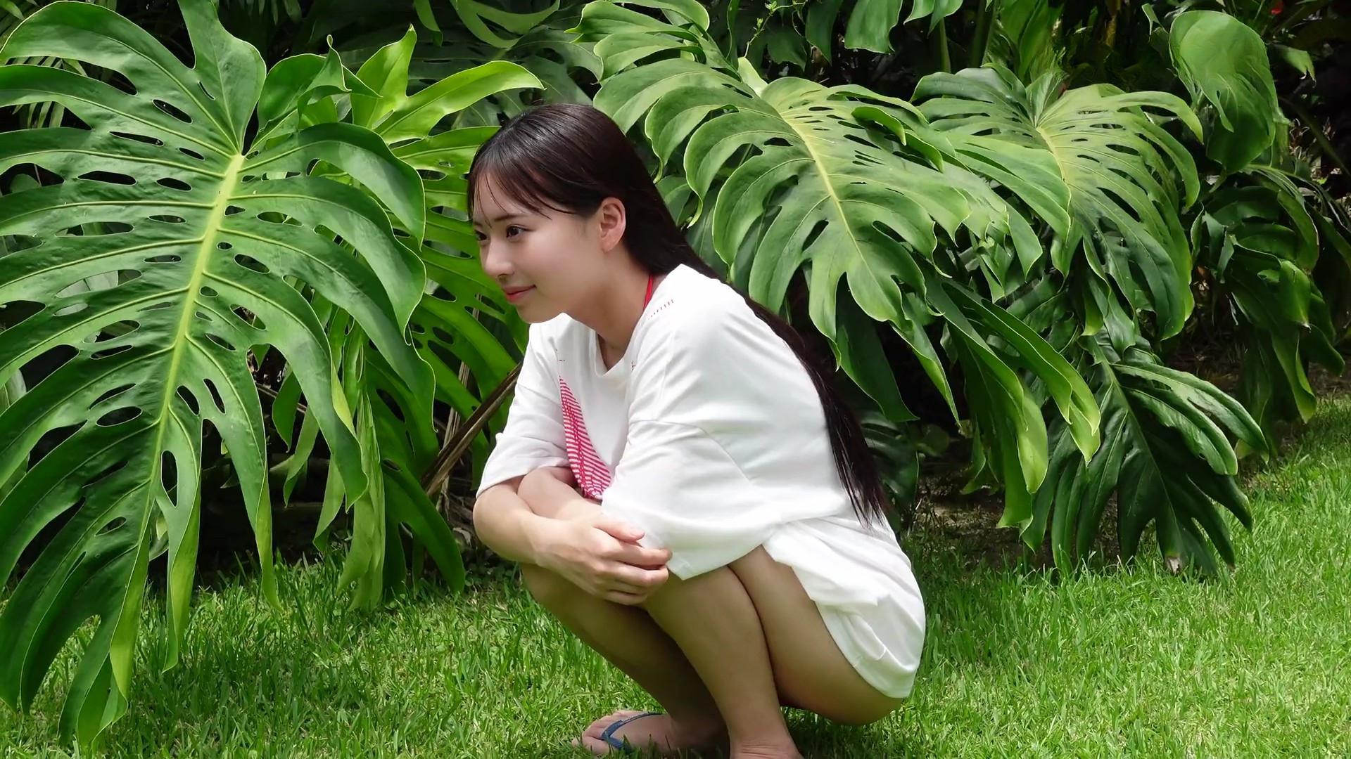 奥村桃夏 初々しい水着姿を披露し「今夏の大本命」として紹介される 17枚目