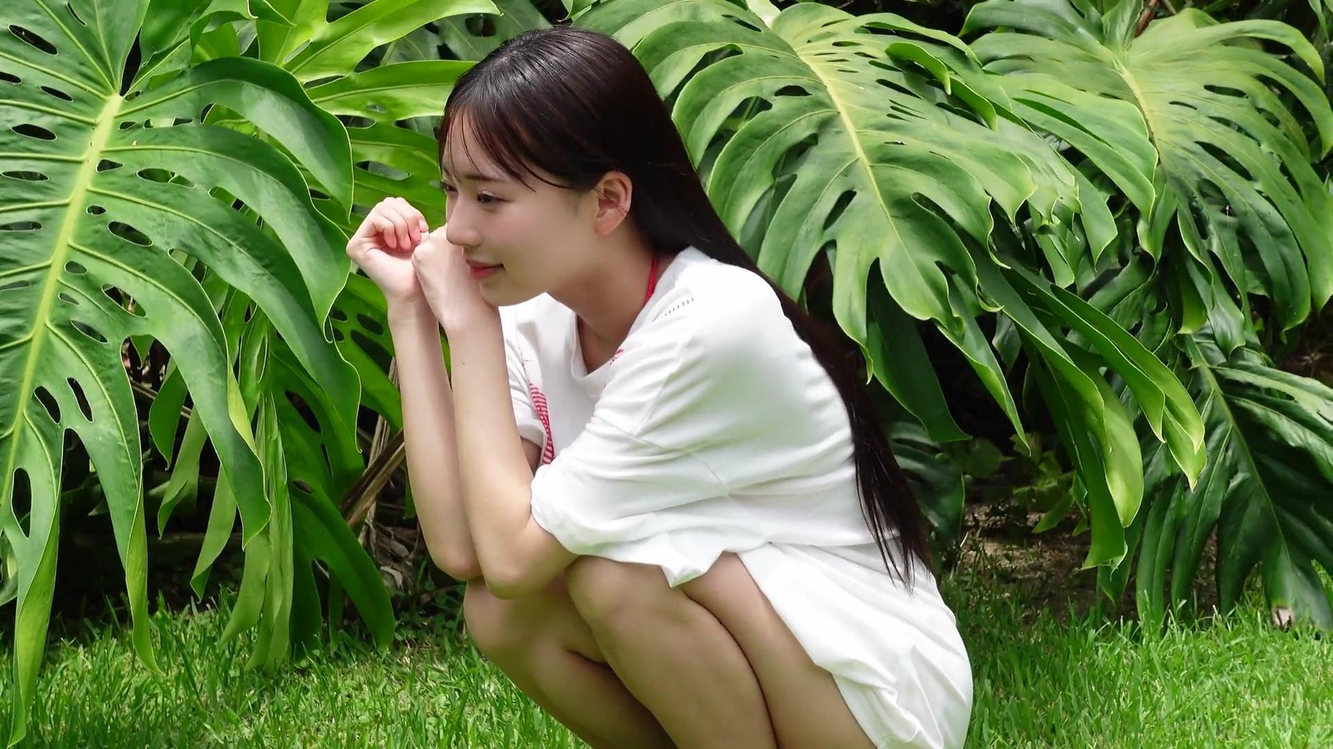 奥村桃夏 初々しい水着姿を披露し「今夏の大本命」として紹介される 20枚目