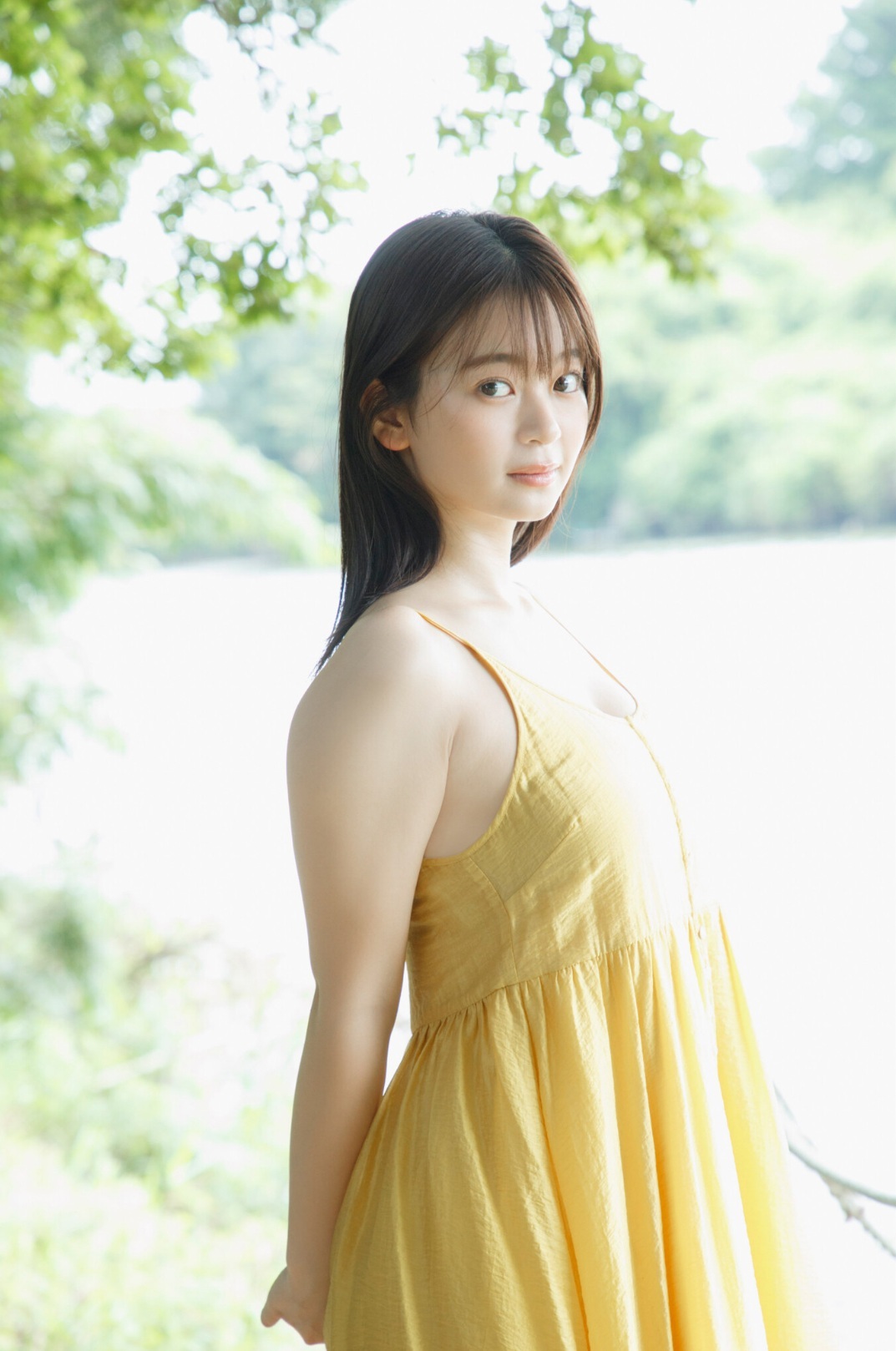 涼井菜生(すずい・なお)Friday グラビア水着画像 8枚目