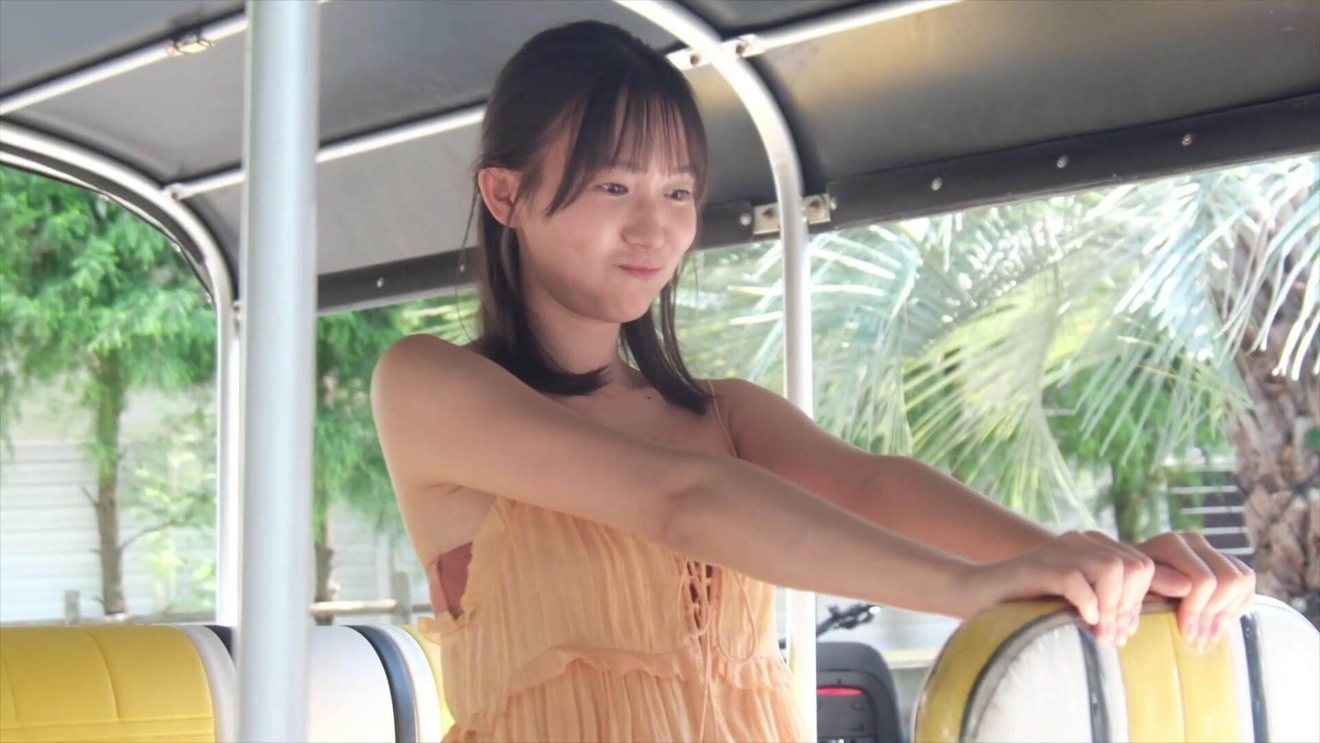 【水着グラビア】志田音々が魅せる極上美ボディ!南国の風とビキニ姿に心奪われる 8枚目
