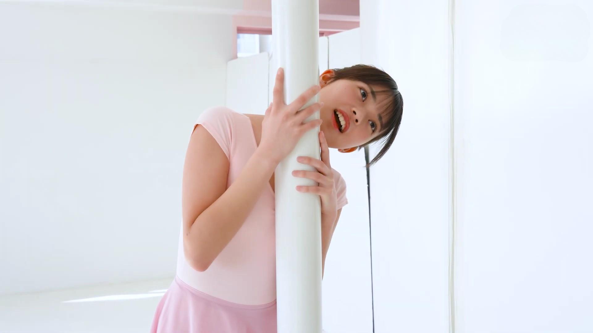 【17歳の衝撃】小森香乃、バレリーナ姿で魅せる究極の曲線美。 8枚目